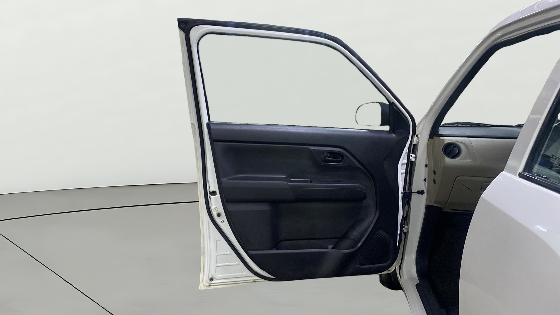 View 2023 Maruti Suzuki 1000 Base Variant Image 30 Used 2023 Maruti Suzuki 1000 Base Variant Image 30