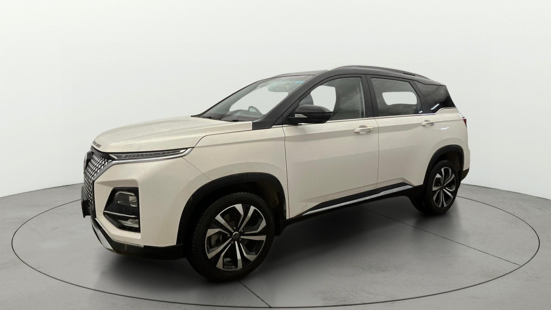View 2023 MG Hector Sharp Pro CVT Petrol Dual Tone Image 38 Used 2023 MG Hector Sharp Pro CVT Petrol Dual Tone Image 38