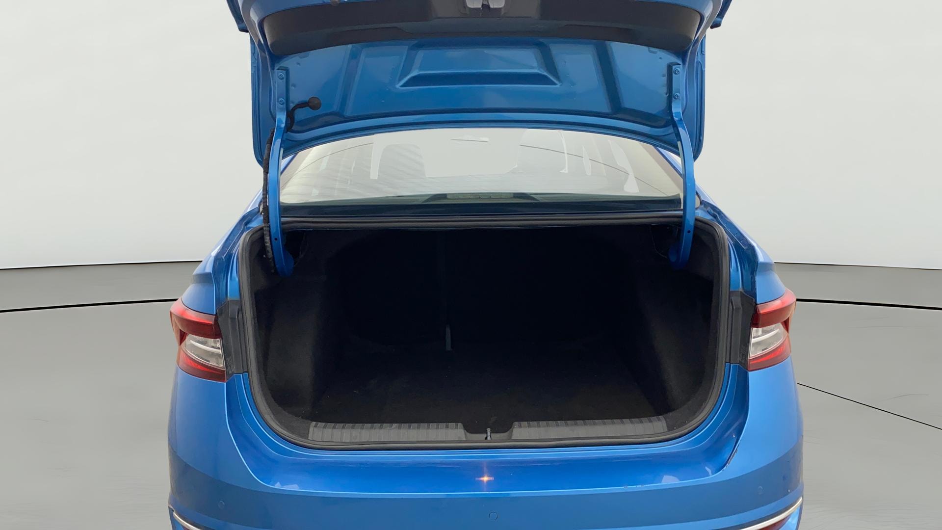 View 2022 Skoda Slavia Style 1.0 TSI AT Image 41 Used 2022 Skoda Slavia Style 1.0 TSI AT Image 41