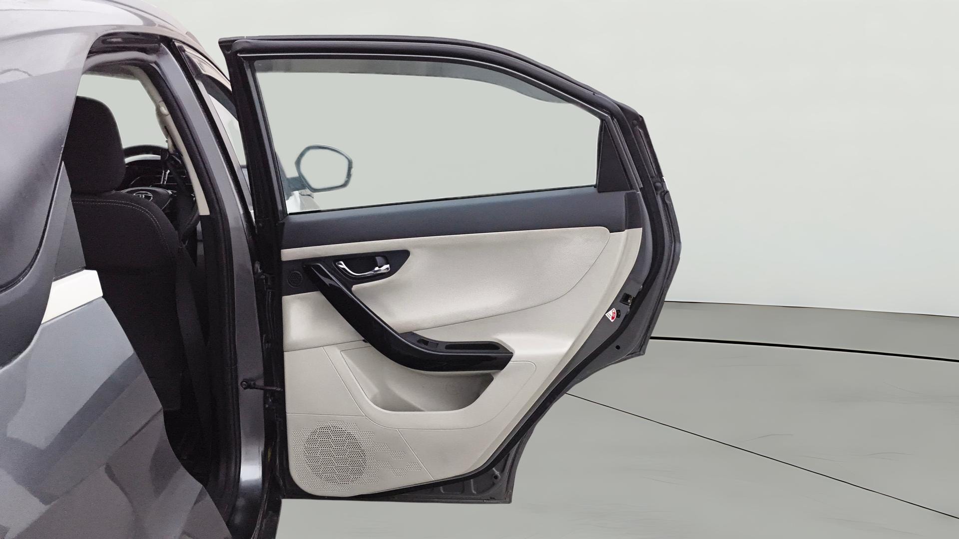 View 2022 Tata Nexon Revotron XE Image 7 Used 2022 Tata Nexon Revotron XE Image 7