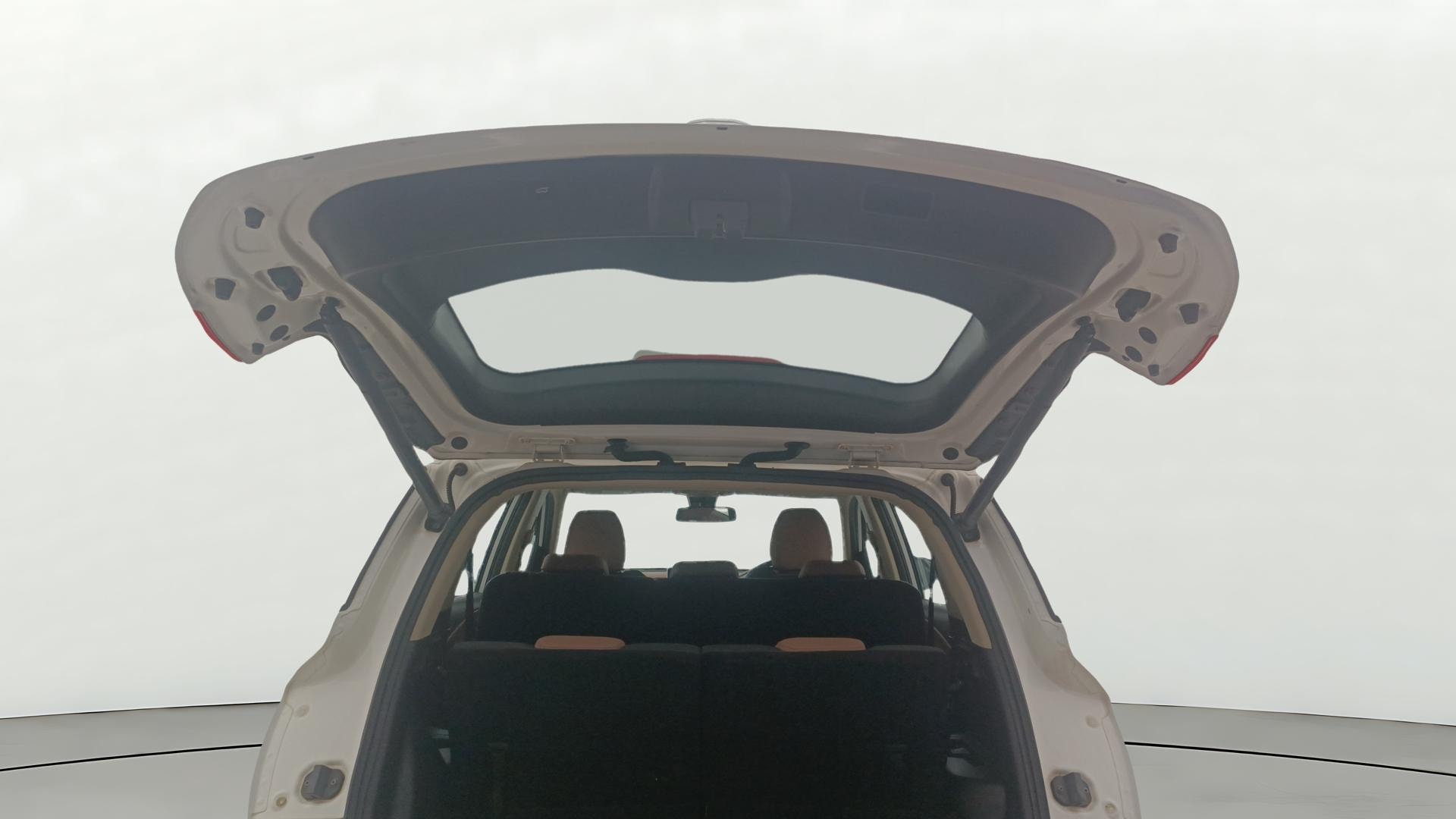 View 2024 MG Hector Plus Sharp Pro 7 Seater Diesel Image 33 Used 2024 MG Hector Plus Sharp Pro 7 Seater Diesel Image 33