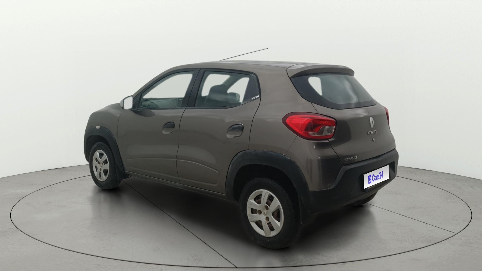 View 2017 Renault Kwid RXT 1.0 Image 2 Used 2017 Renault Kwid RXT 1.0 Image 2