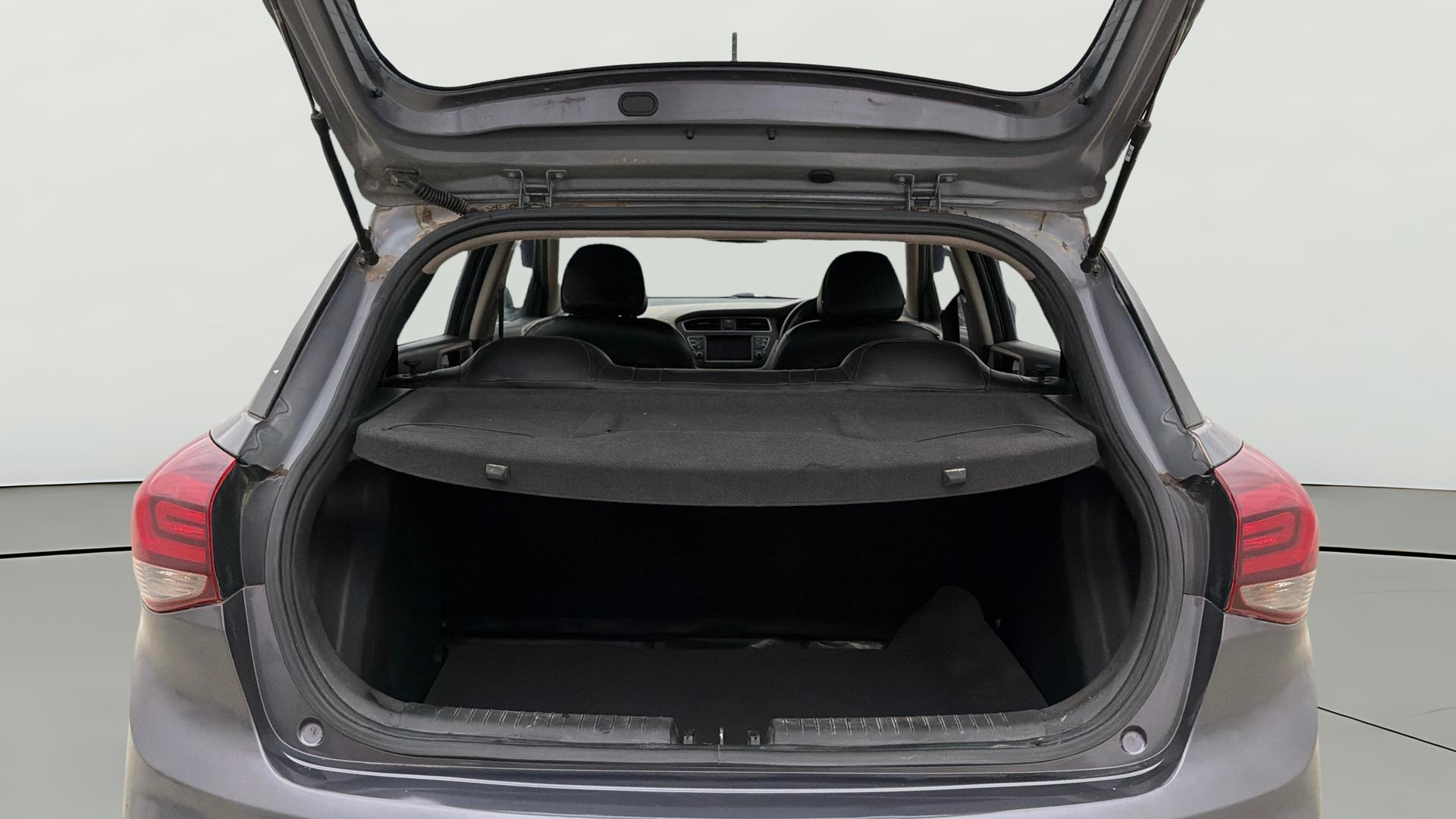 View 2020 Hyundai Elite i20 1.2 Sportz Plus Petrol Image 36 Used 2020 Hyundai Elite i20 1.2 Sportz Plus Petrol Image 36