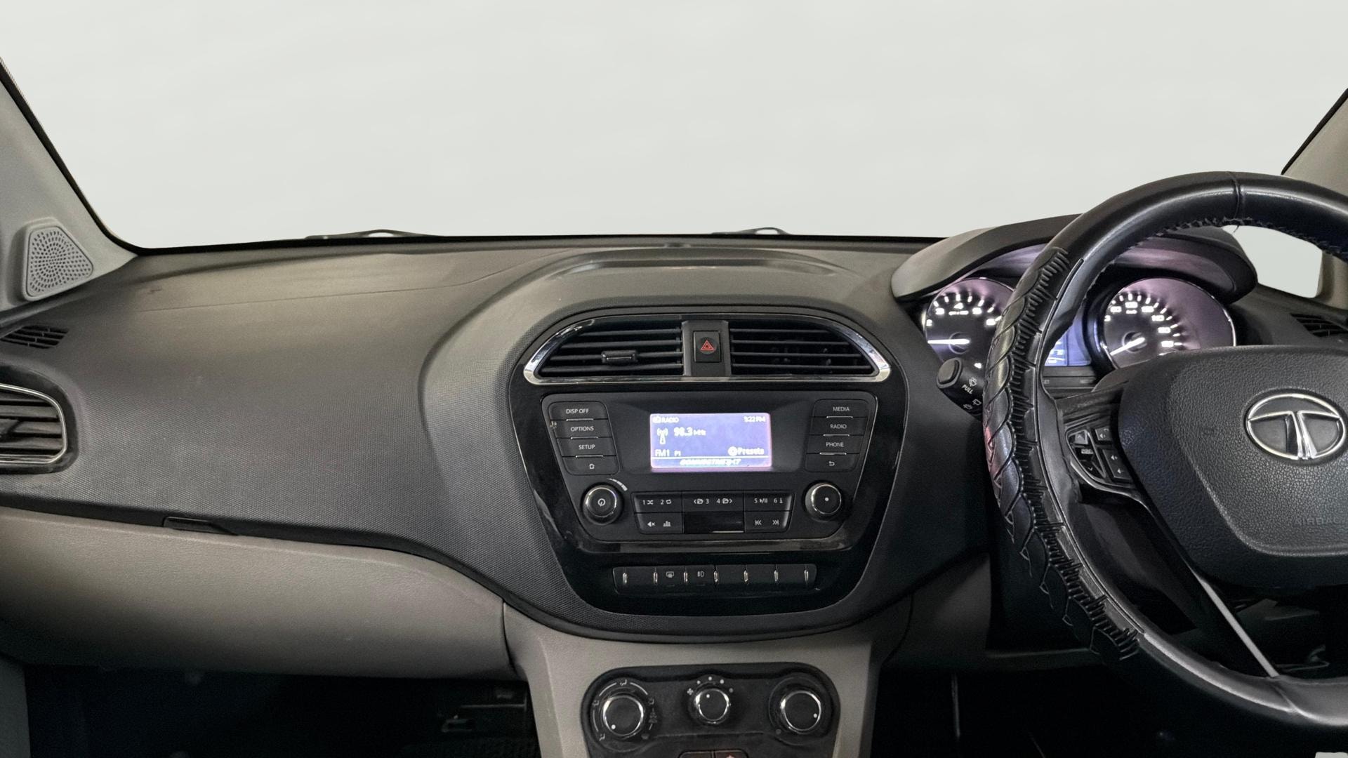 View 2018 Tata Tiago Revotorq XB Image 31 Used 2018 Tata Tiago Revotorq XB Image 31