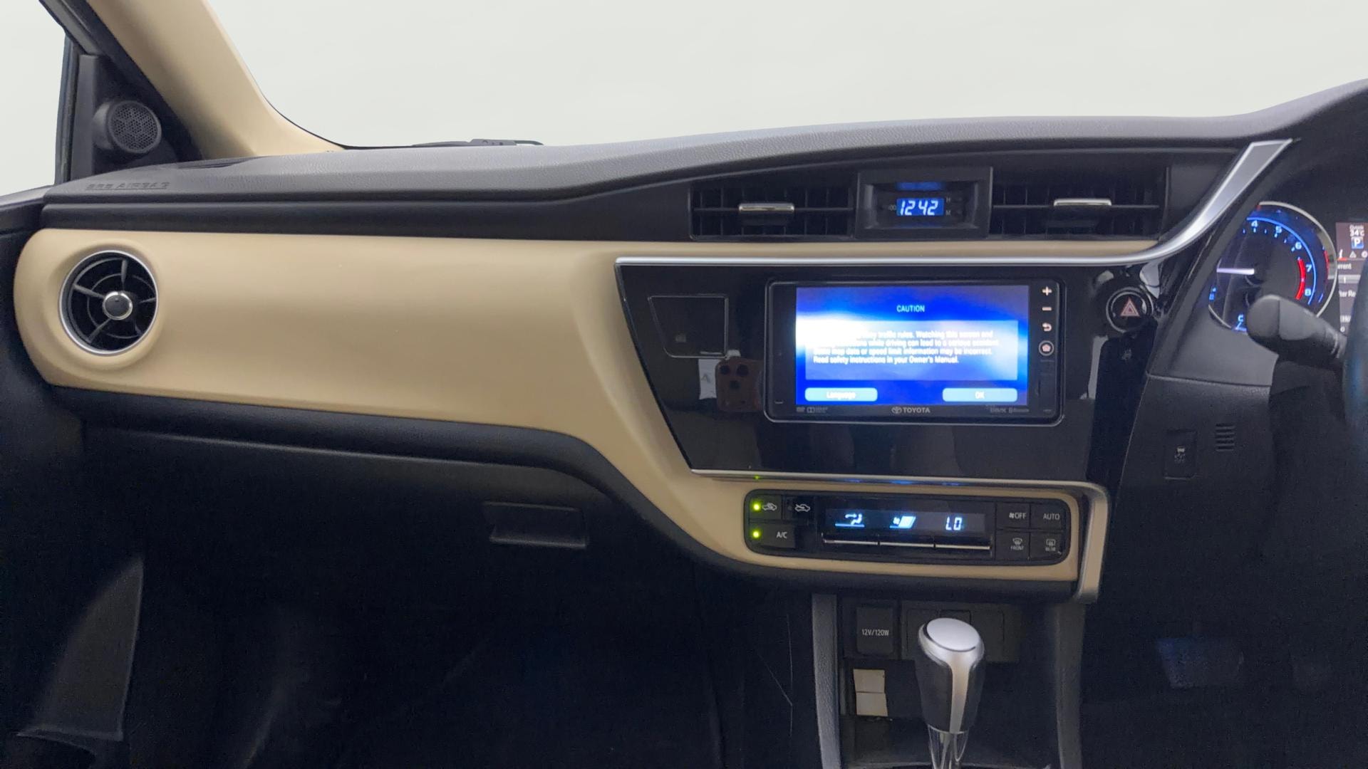 View 2018 Toyota Corolla Altis 1.8 VL AT Image 18 Used 2018 Toyota Corolla Altis 1.8 VL AT Image 18