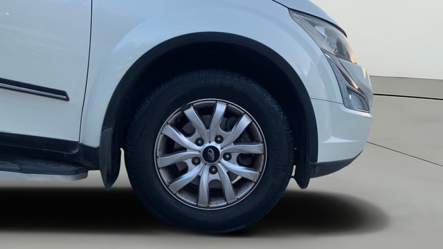 View Mahindra XUV500 Image 43 Used Mahindra XUV500 Image 43