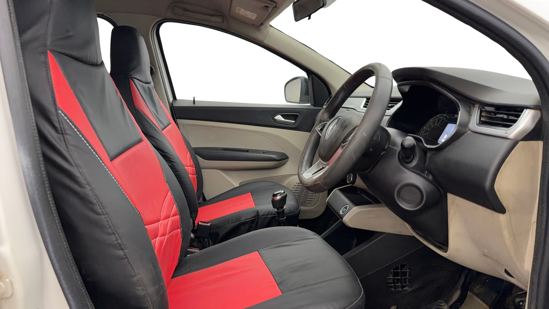 View 2022 Renault Triber RXZ Image 18 Used 2022 Renault Triber RXZ Image 18