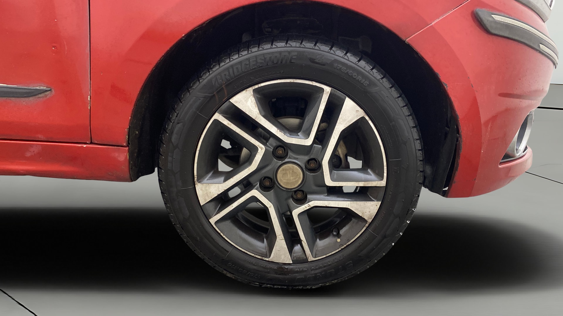 View 2019 Tata Tigor XE Diesel Image 40 Used 2019 Tata Tigor XE Diesel Image 40