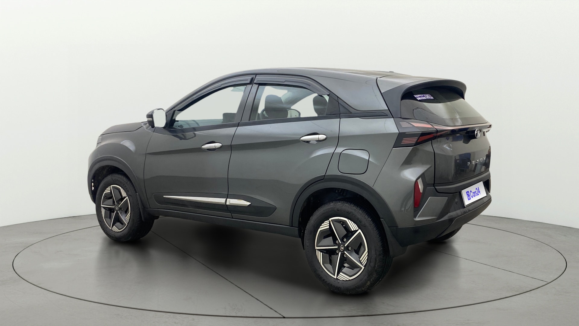 View 2024 Tata Nexon Revotron XE Image 2 Used 2024 Tata Nexon Revotron XE Image 2