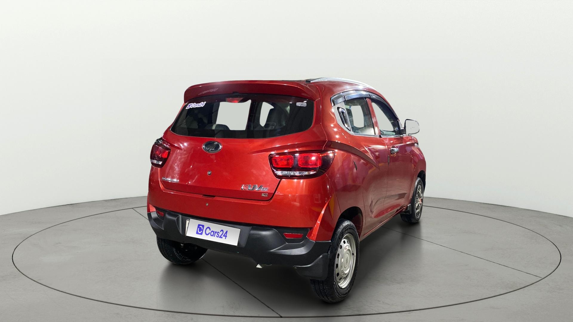 View 2017 Mahindra KUV100 K2 6 STR Image 41 Used 2017 Mahindra KUV100 K2 6 STR Image 41