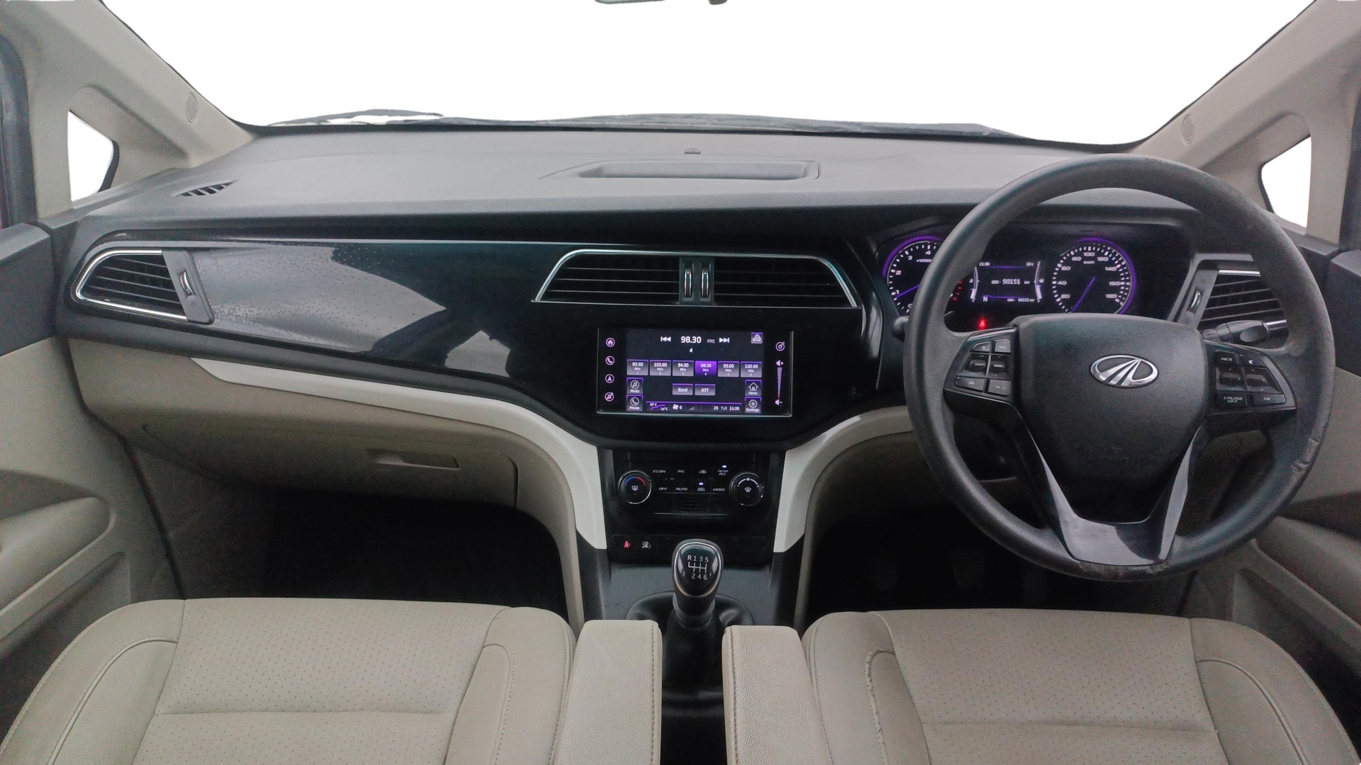 View 2020 Mahindra Marazzo M8 7-Seater Image 32 Used 2020 Mahindra Marazzo M8 7-Seater Image 32