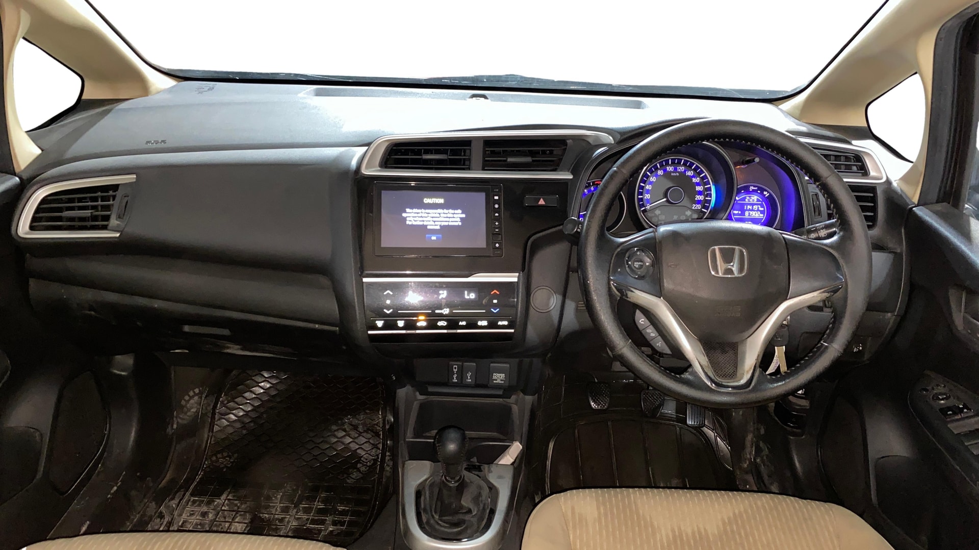View 2020 Honda Jazz E MT Diesel Image 15 Used 2020 Honda Jazz E MT Diesel Image 15