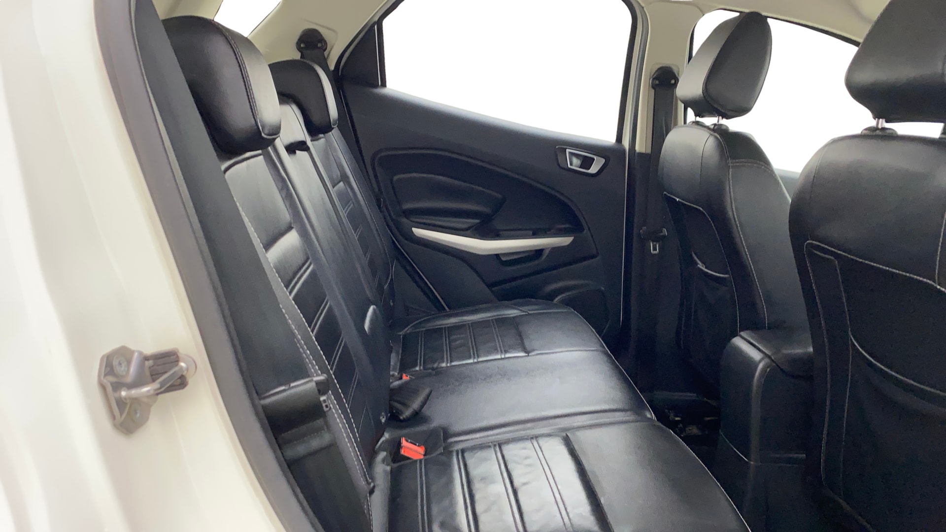 View 2018 Ford EcoSport 1.5 TDCi Diesel Ambiente BS IV Image 35 Used 2018 Ford EcoSport 1.5 TDCi Diesel Ambiente BS IV Image 35
