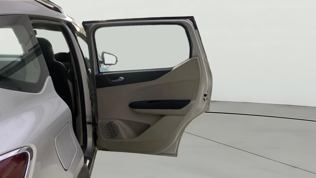 View Renault Triber Image 5 Used Renault Triber Image 5