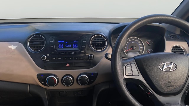 View Hyundai Grand i10 Image 17 Used Hyundai Grand i10 Image 17