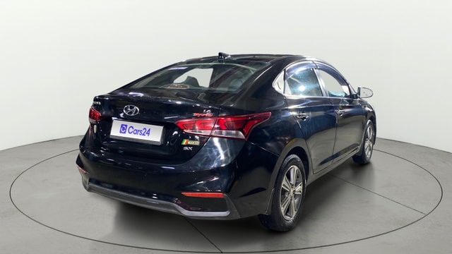 View Hyundai Verna Image 46 Used Hyundai Verna Image 46