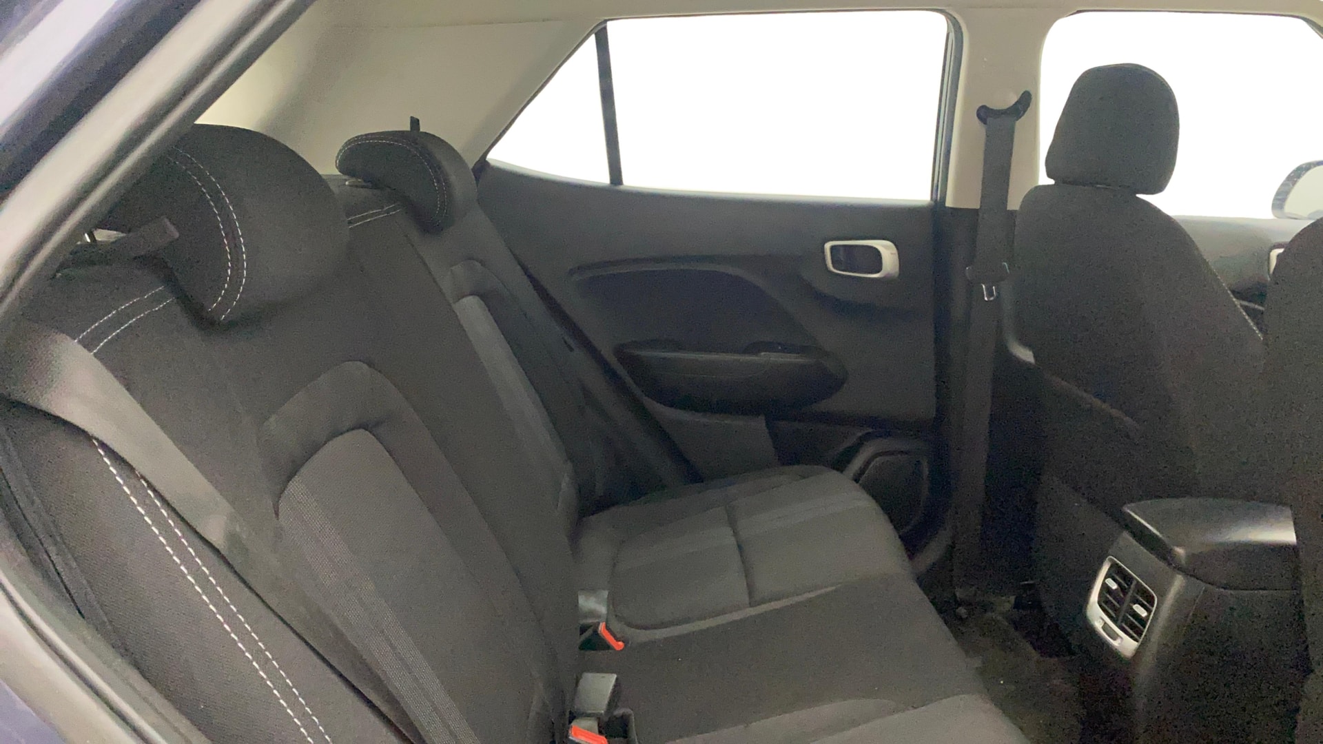 View 2019 Hyundai Venue SX Plus 1.0 Petrol AT Image 36 Used 2019 Hyundai Venue SX Plus 1.0 Petrol AT Image 36