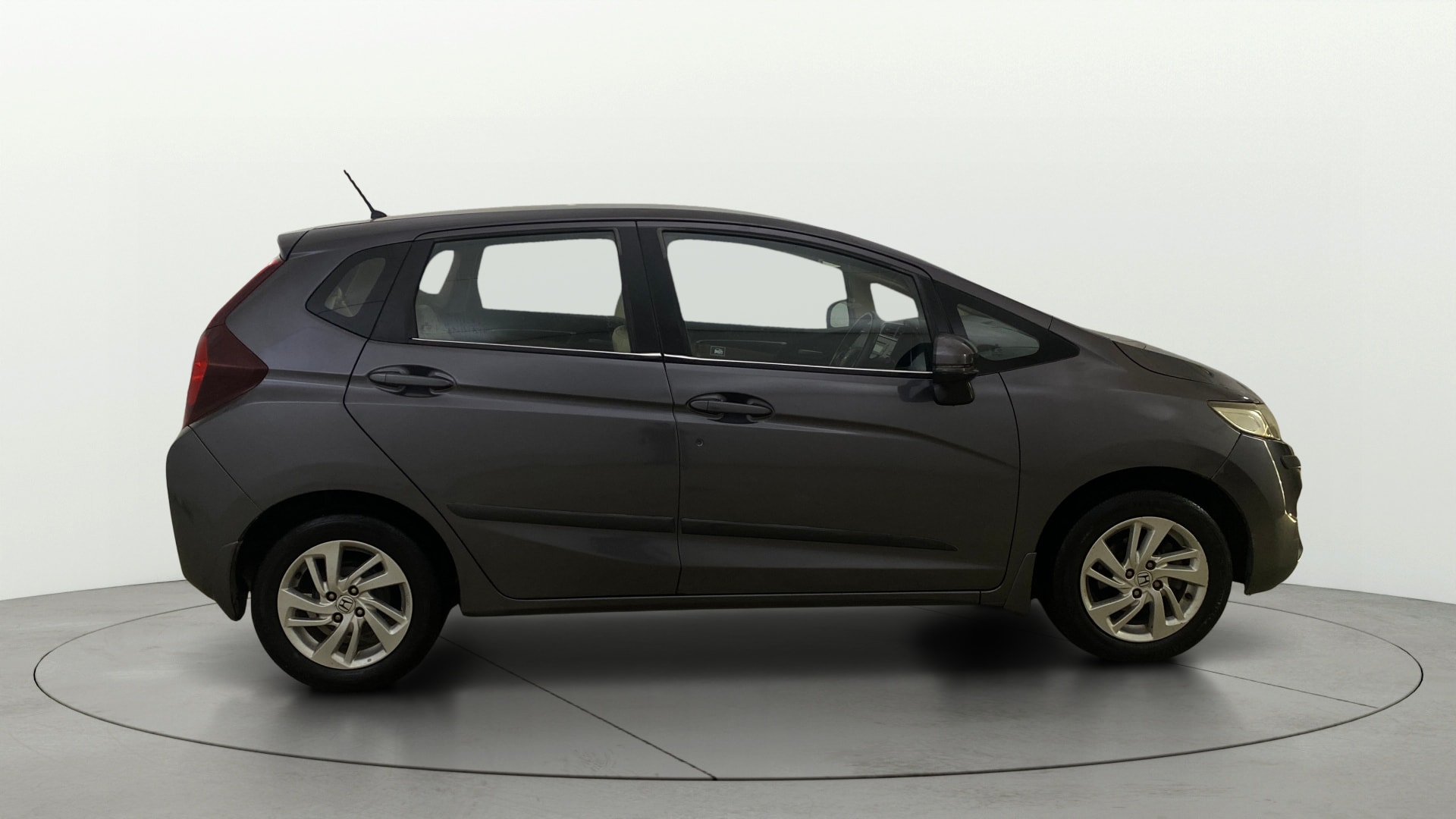 View 2017 Honda Jazz E MT Diesel Image 8 Used 2017 Honda Jazz E MT Diesel Image 8