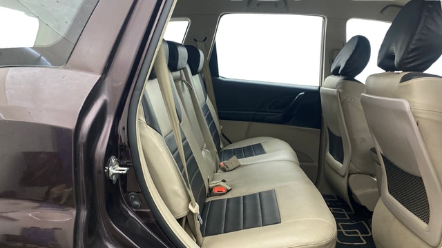 View Mahindra XUV500 Image 29 Used Mahindra XUV500 Image 29