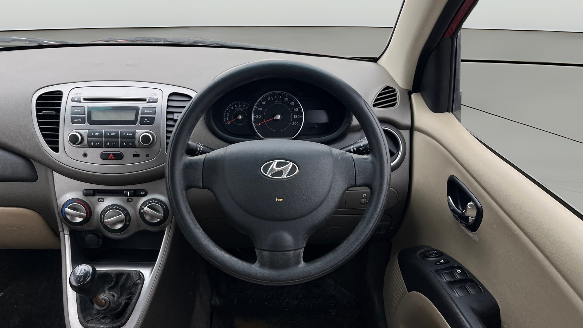 View 2013 Hyundai Grand i10 Magna 1.2 Kappa VTVT Image 20 Used 2013 Hyundai Grand i10 Magna 1.2 Kappa VTVT Image 20