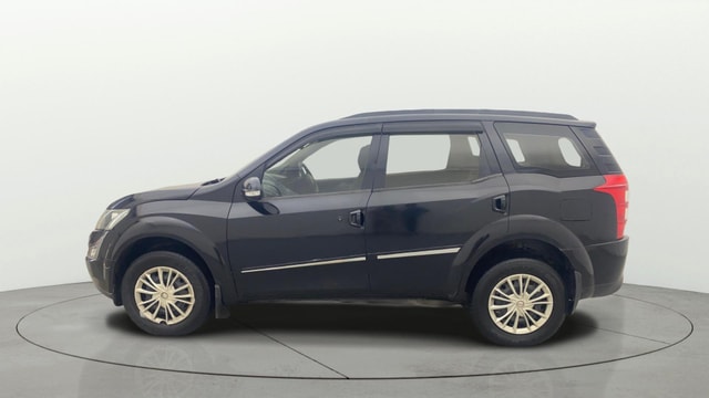View Mahindra XUV500 Image 5 Used Mahindra XUV500 Image 5