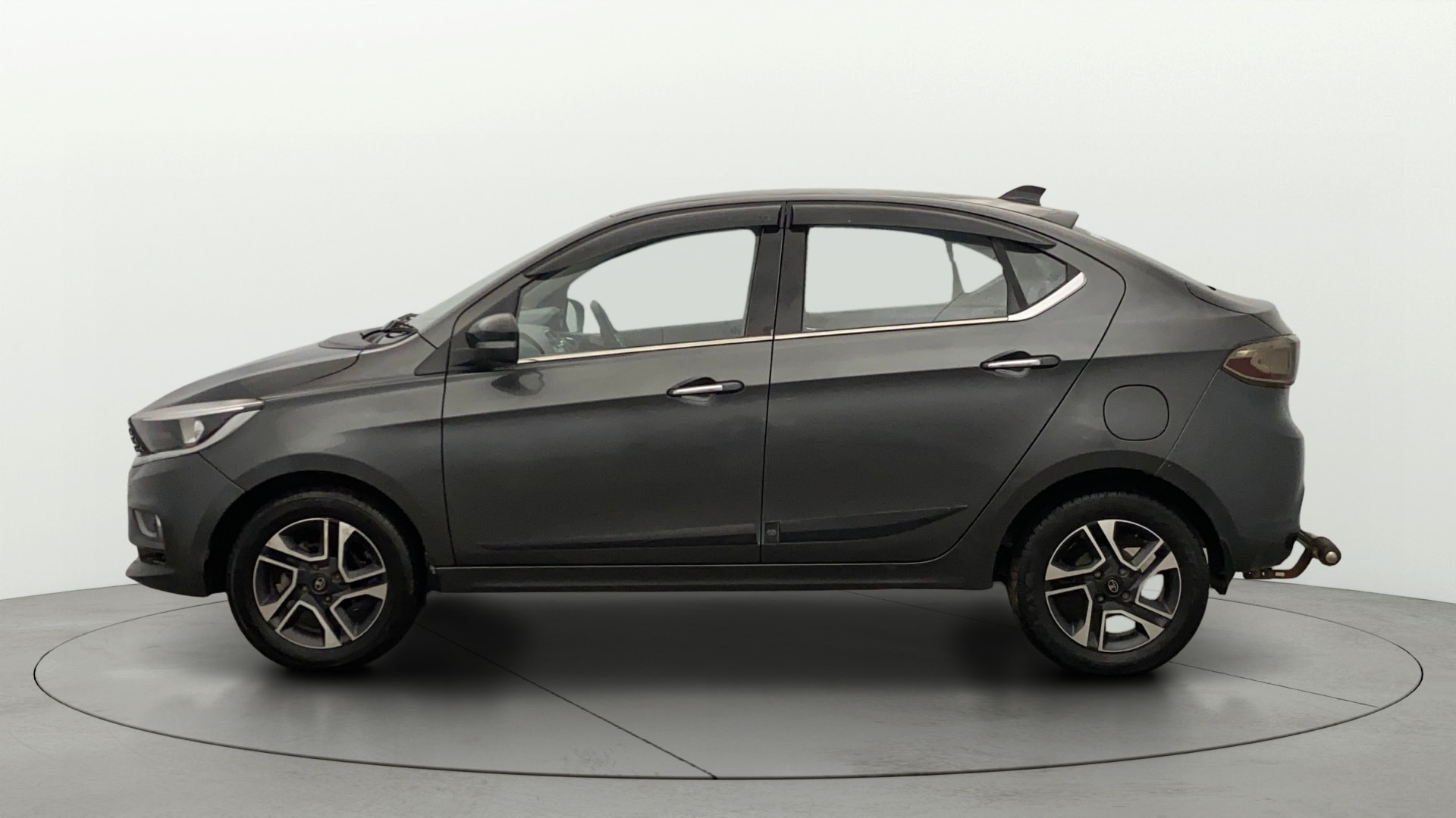 View 2021 Tata Tigor XE Diesel Image 5 Used 2021 Tata Tigor XE Diesel Image 5