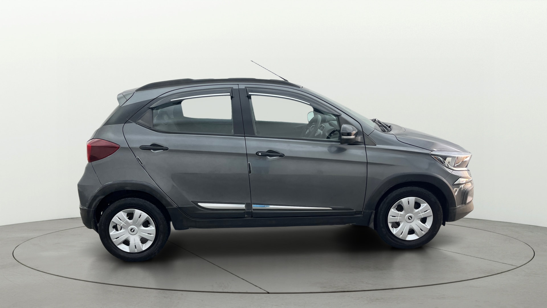 View 2023 Tata Tiago NRG XZ Revotron AMT Image 8 Used 2023 Tata Tiago NRG XZ Revotron AMT Image 8