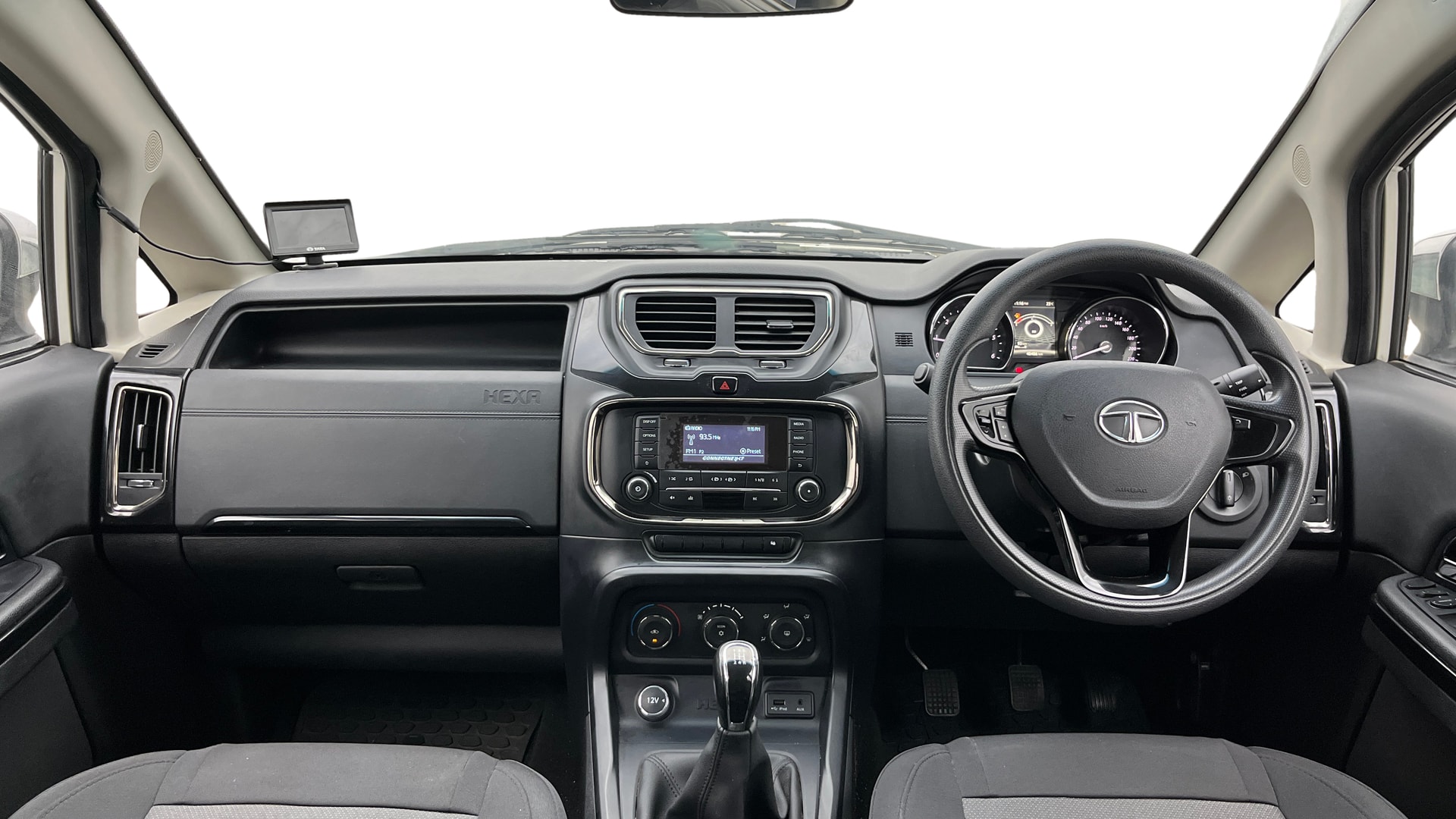View 2017 Tata Hexa XE 4X2 Image 16 Used 2017 Tata Hexa XE 4X2 Image 16