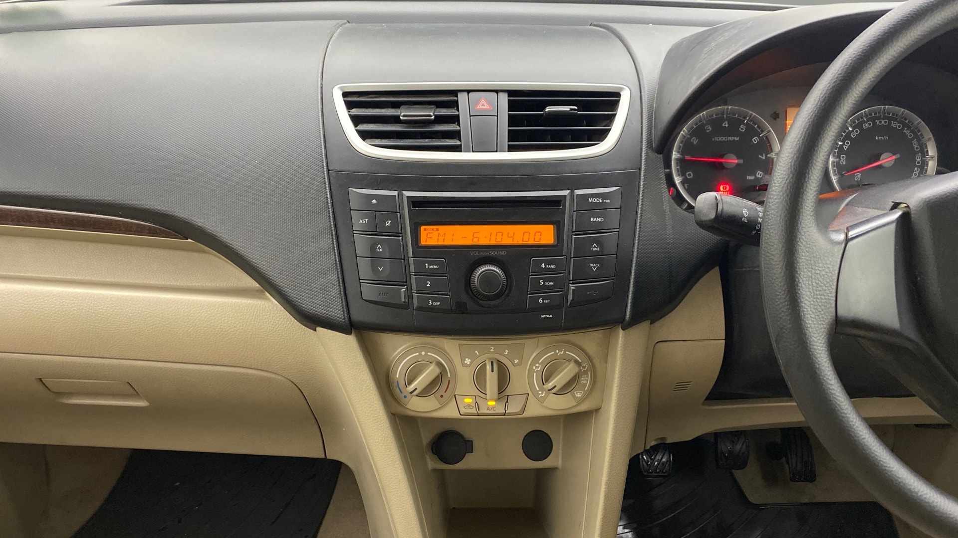 View 2013 Maruti Suzuki 1000 Base Variant Image 17 Used 2013 Maruti Suzuki 1000 Base Variant Image 17