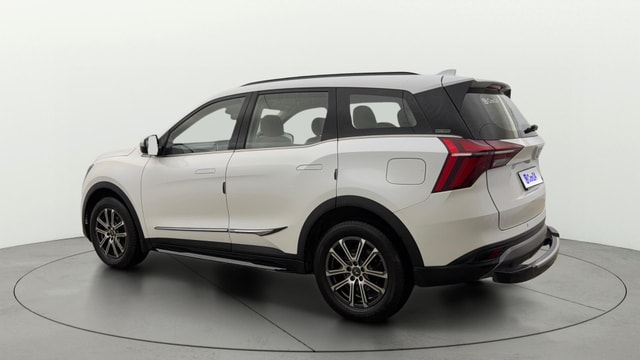 View Mahindra XUV700 Image 2 Used Mahindra XUV700 Image 2