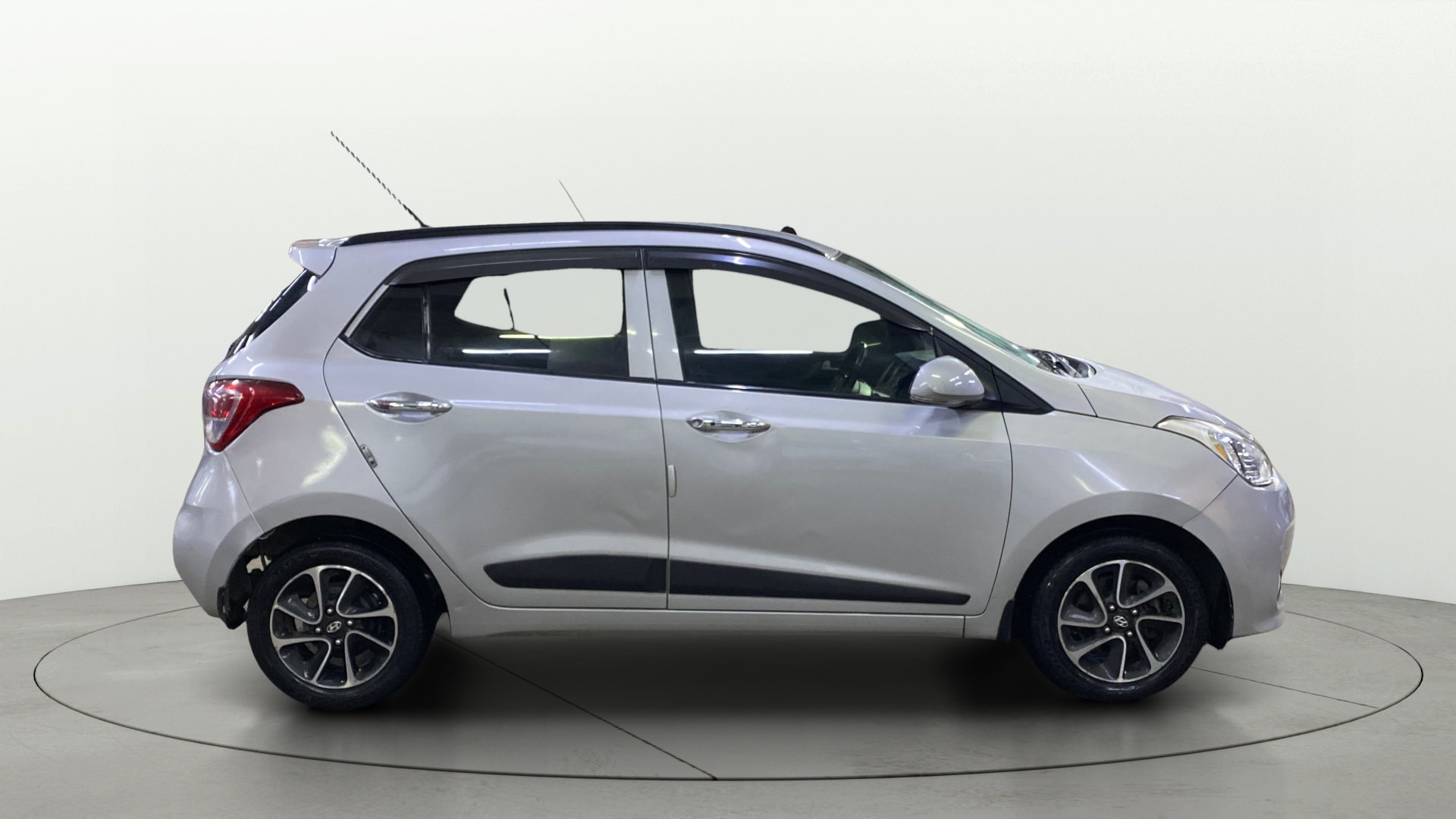 View 2017 Hyundai Grand i10 1.2 Asta Petrol Image 27 Used 2017 Hyundai Grand i10 1.2 Asta Petrol Image 27
