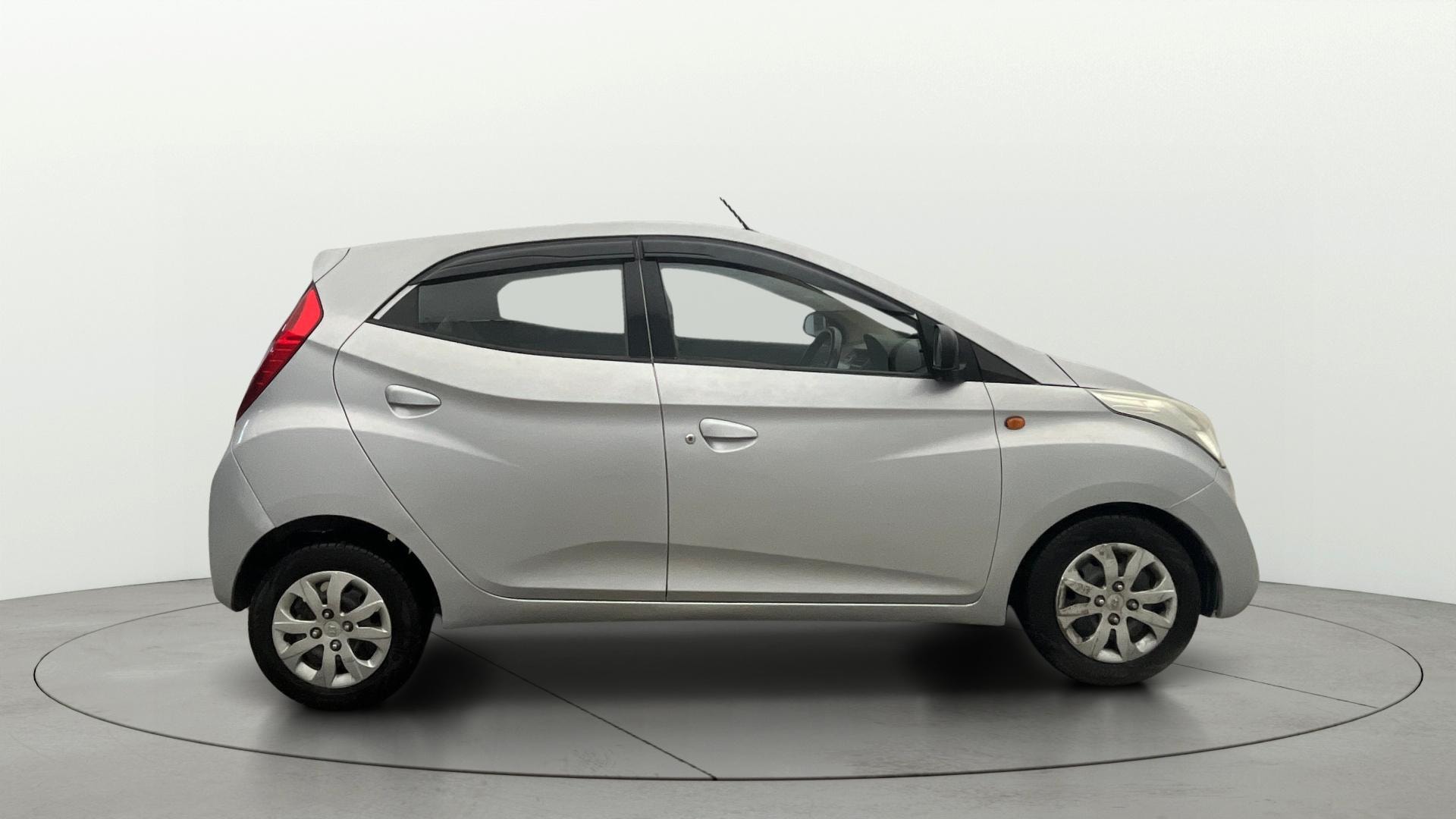 View 2014 Hyundai EON Sportz Image 26 Used 2014 Hyundai EON Sportz Image 26