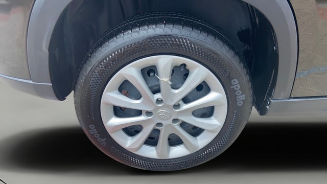 View Toyota Urban Cruiser Hyryder Image 25 Used Toyota Urban Cruiser Hyryder Image 25
