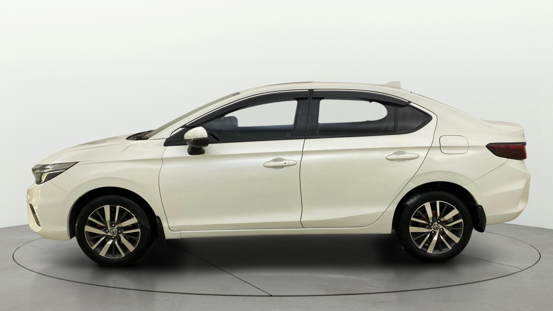 View 2021 Honda City ZX MT Diesel Anniversary Edition Image 26 Used 2021 Honda City ZX MT Diesel Anniversary Edition Image 26