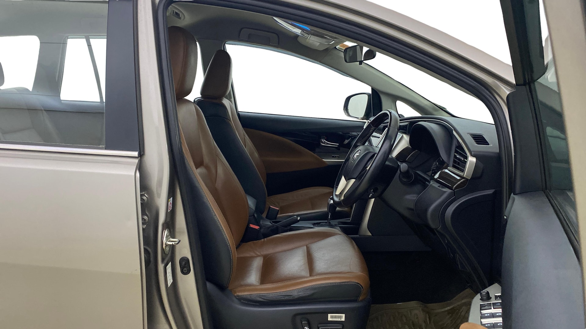 Used 2018 Toyota Innova Crysta Used 2018 Toyota Innova Crysta