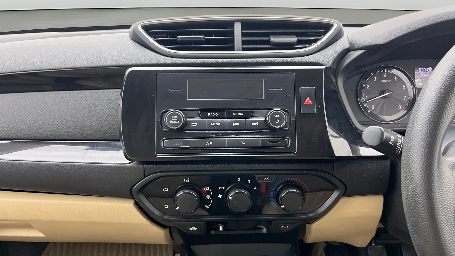 View 2018 Honda Amaze E MT Petrol BS IV Image 17 Used 2018 Honda Amaze E MT Petrol BS IV Image 17