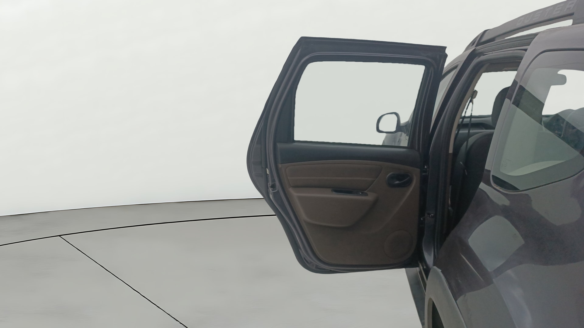 View 2018 Renault Duster Petrol RXS BS IV Image 22 Used 2018 Renault Duster Petrol RXS BS IV Image 22