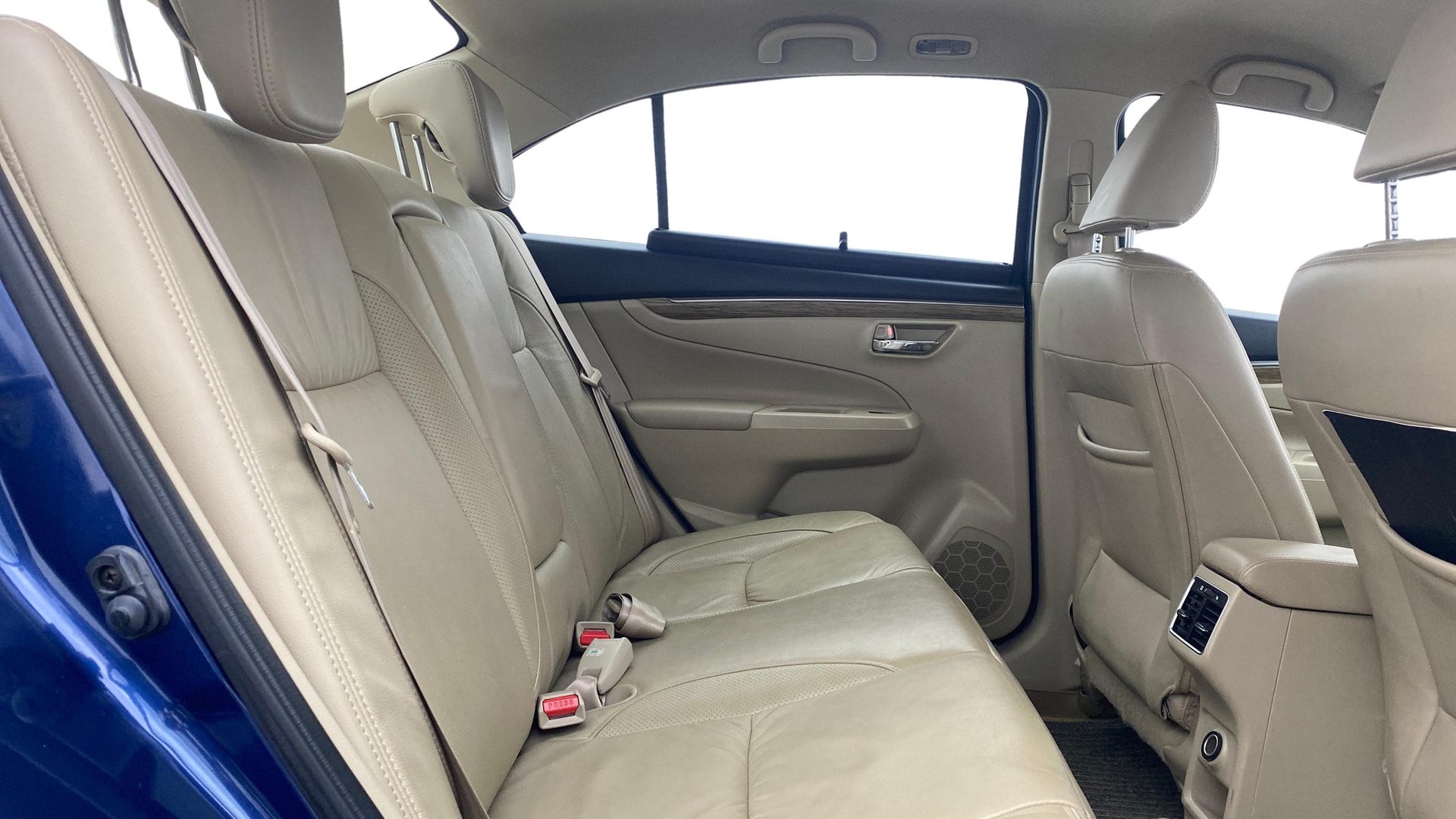 View 2019 Maruti Suzuki 1000 Base Variant Image 30 Used 2019 Maruti Suzuki 1000 Base Variant Image 30