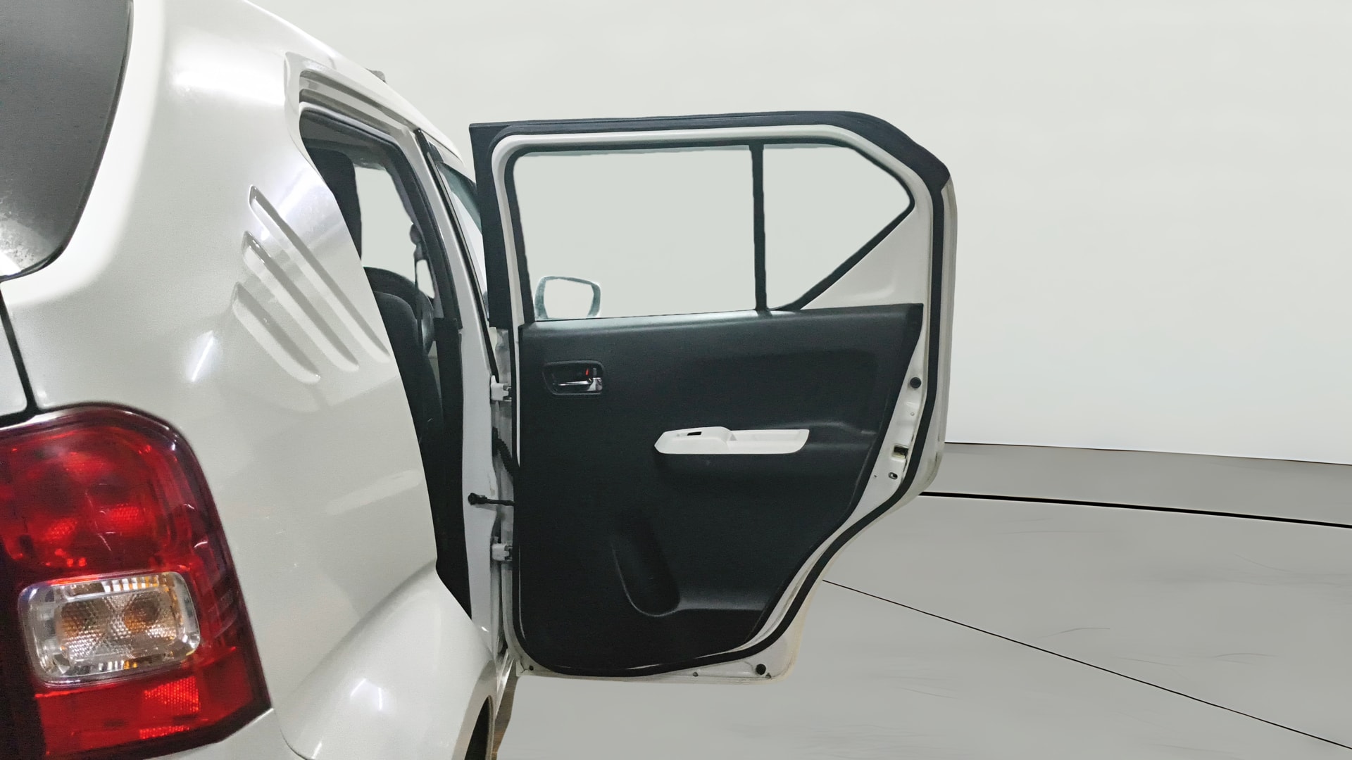 View 2019 Maruti Suzuki 1000 Base Variant Image 7 Used 2019 Maruti Suzuki 1000 Base Variant Image 7