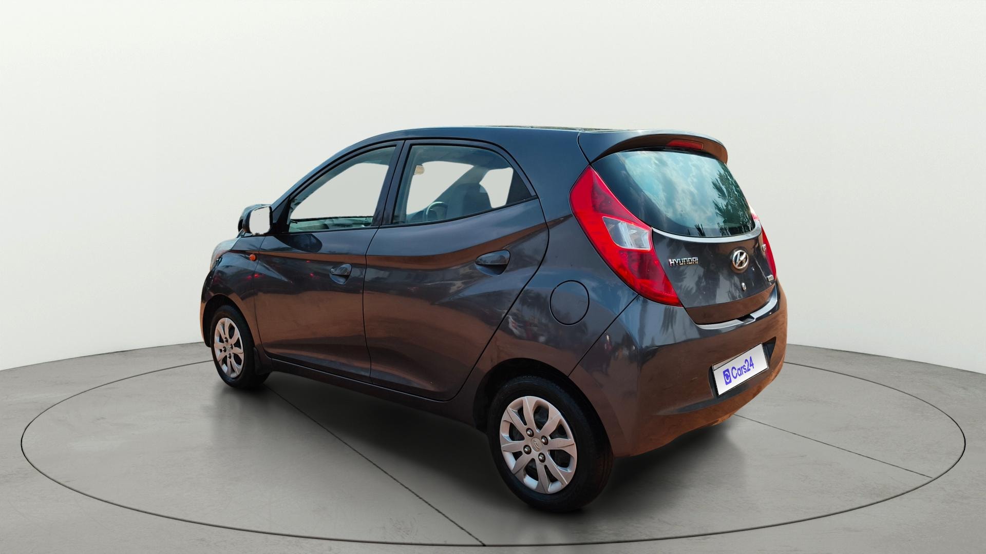View 2014 Hyundai EON Sportz Image 2 Used 2014 Hyundai EON Sportz Image 2