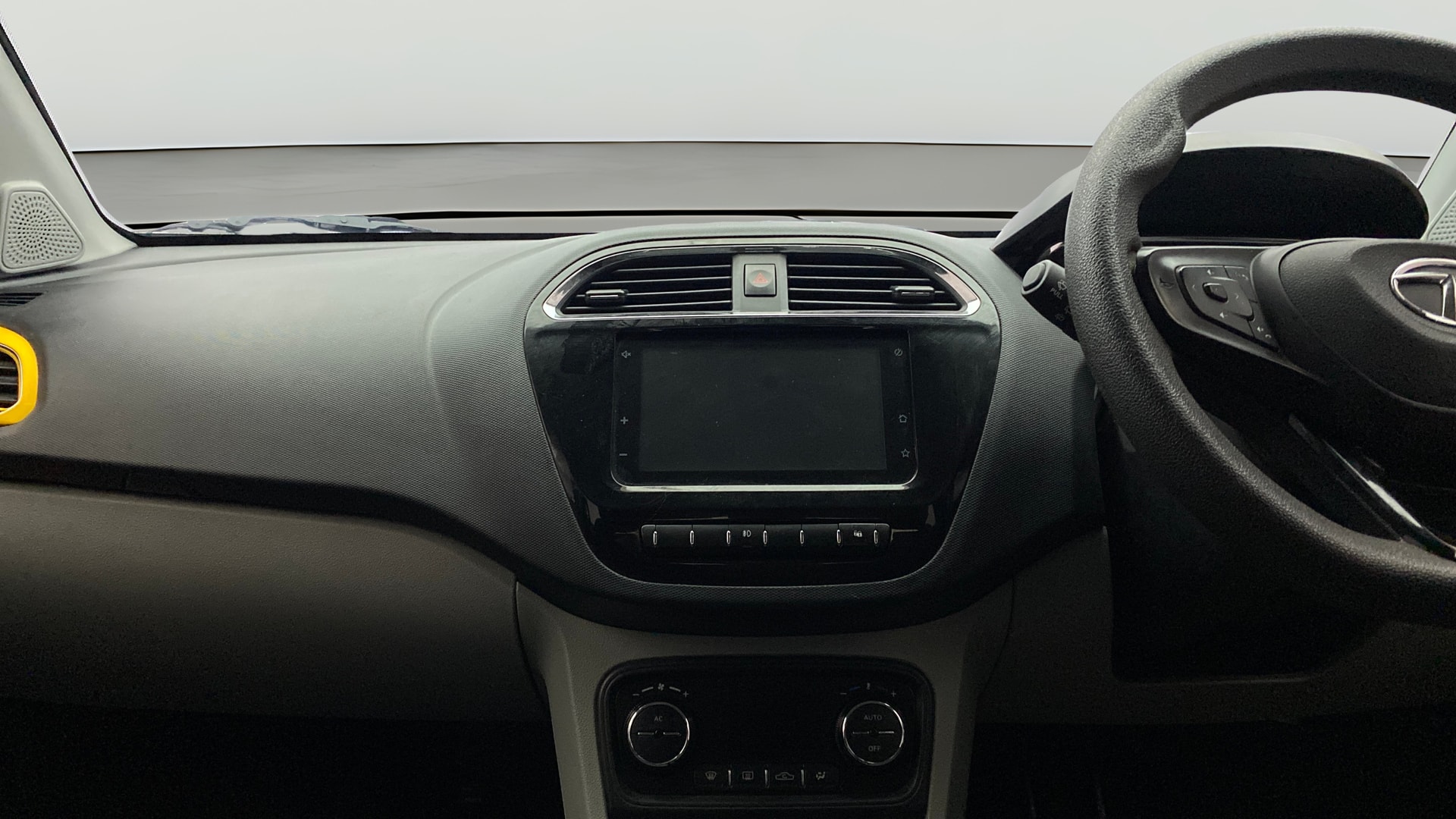 View 2020 Tata Tiago Revotorq XB Image 17 Used 2020 Tata Tiago Revotorq XB Image 17