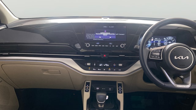 View Kia Carens Image 18 Used Kia Carens Image 18