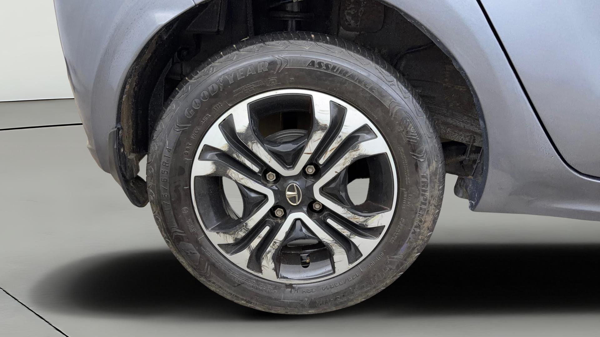 View 2023 Tata Tiago Revotorq XB Image 23 Used 2023 Tata Tiago Revotorq XB Image 23