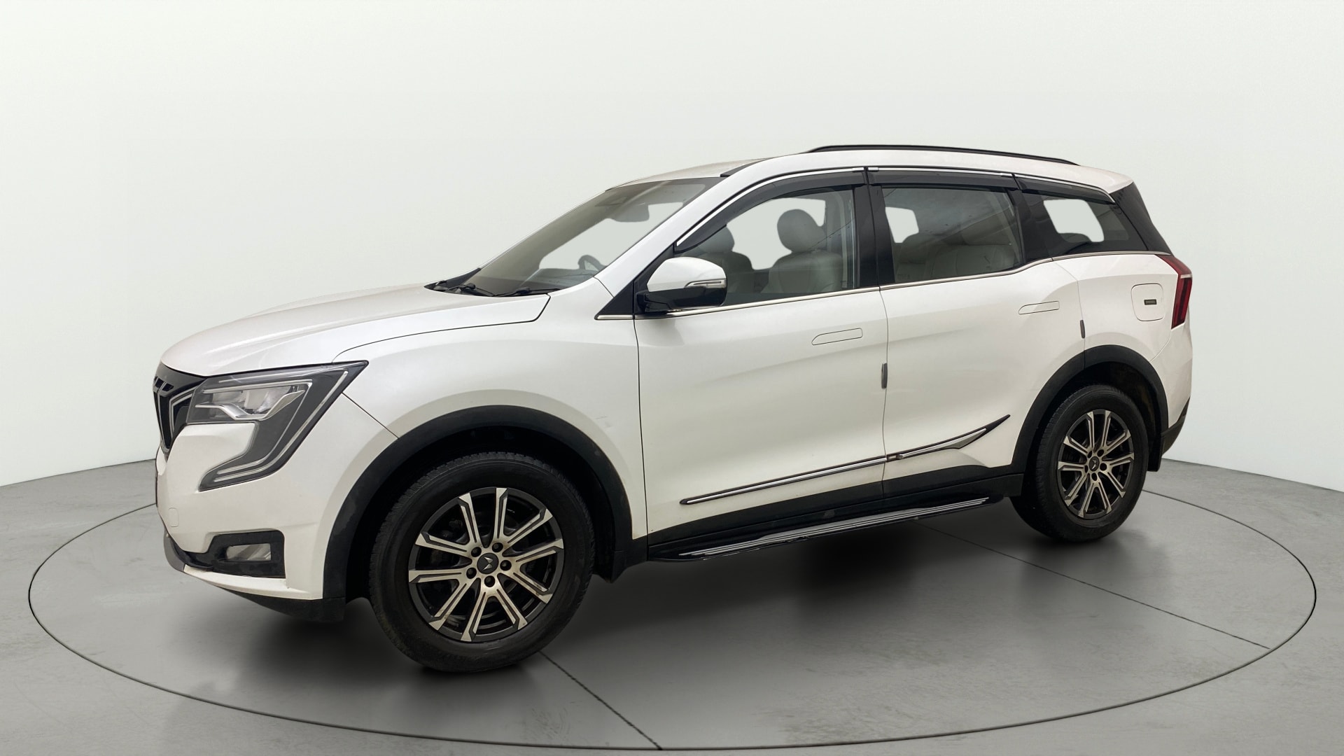 Used 2023 Mahindra XUV700 Used 2023 Mahindra XUV700