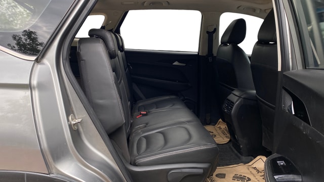 View MG Hector Image 31 Used MG Hector Image 31