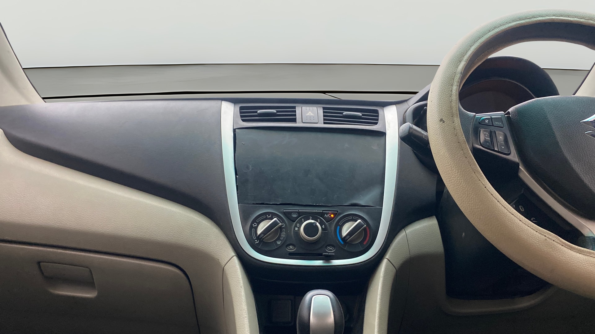 View 2016 Maruti Suzuki 1000 Base Variant Image 17 Used 2016 Maruti Suzuki 1000 Base Variant Image 17