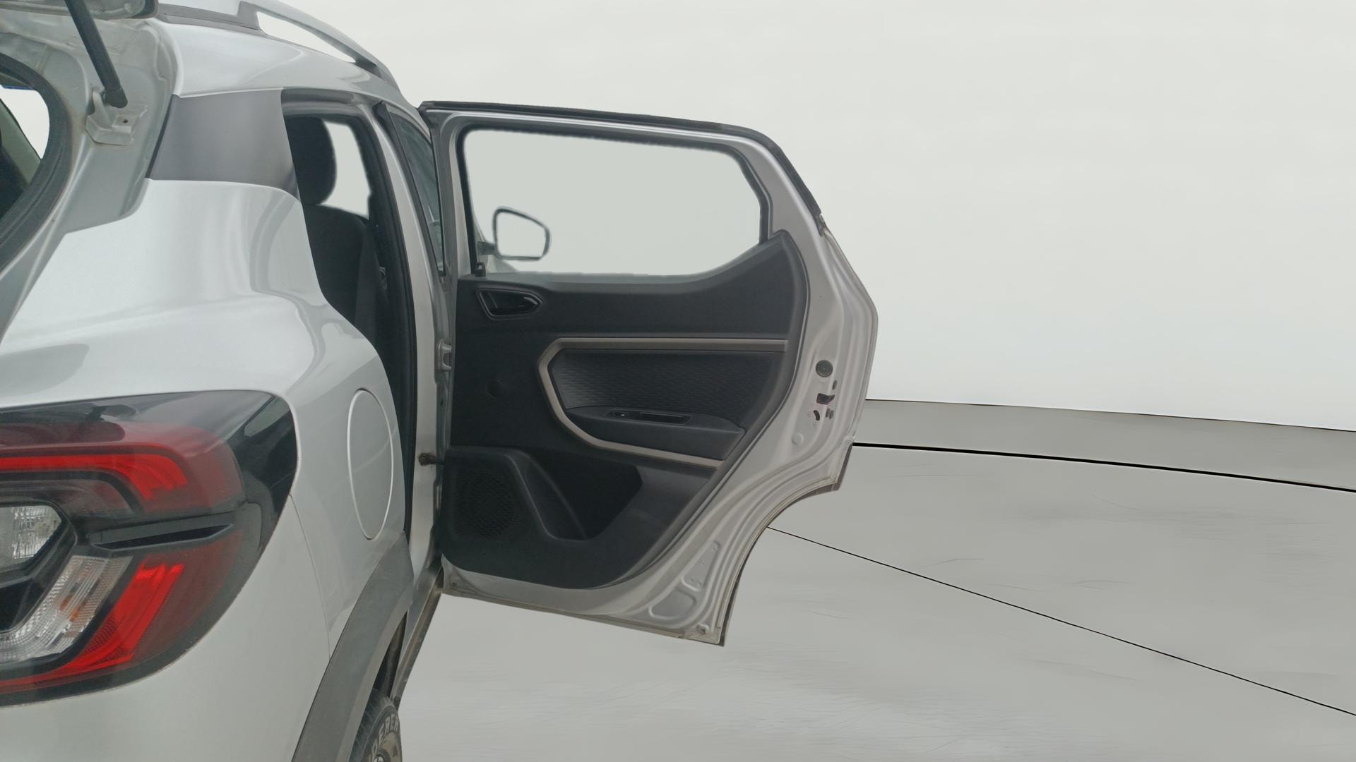 View 2022 Renault Kiger RXT Turbo CVT Image 6 Used 2022 Renault Kiger RXT Turbo CVT Image 6