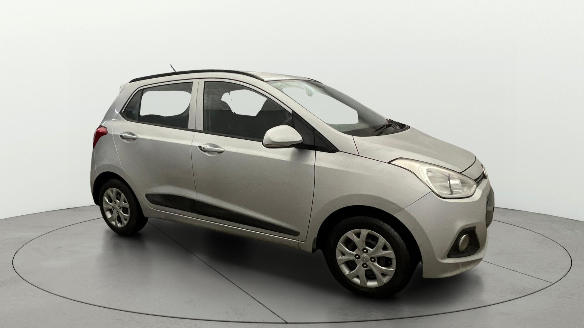 View 2015 Hyundai Grand i10 Sportz 1.2 Kappa Image 21 Used 2015 Hyundai Grand i10 Sportz 1.2 Kappa Image 21