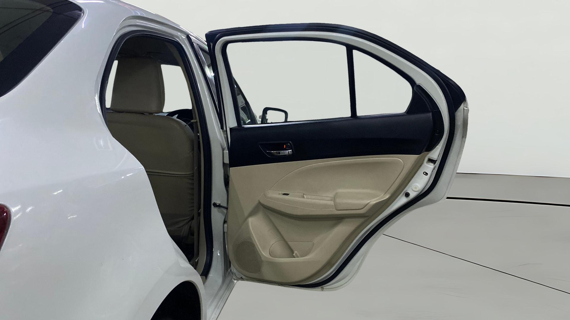 View 2018 Maruti Suzuki 1000 Base Variant Image 5 Used 2018 Maruti Suzuki 1000 Base Variant Image 5