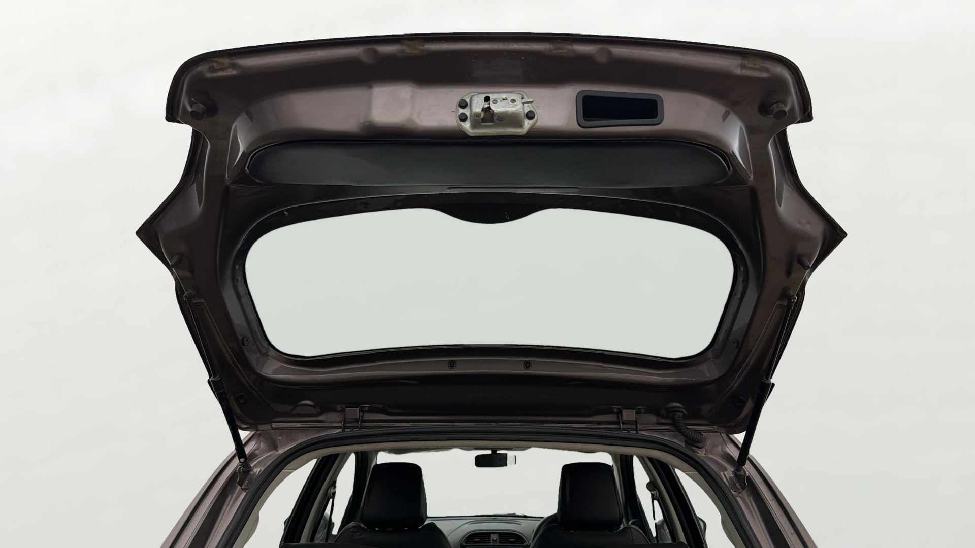 View 2019 Tata Tiago Revotorq XB Image 16 Used 2019 Tata Tiago Revotorq XB Image 16